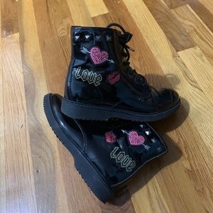 Girls black boots